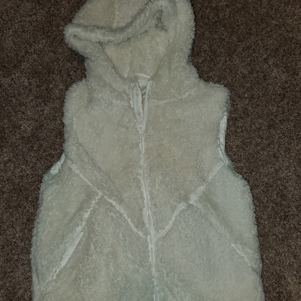 Zyia Active Cream Teddy Hooded Vest